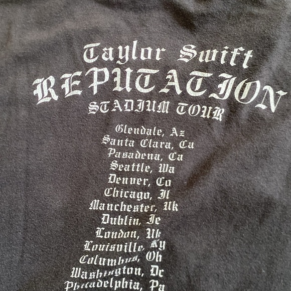 Taylor Swift Reputation Stadium Tour T Shirt - official Merch - Size Small RARE - Picture 4 of 4